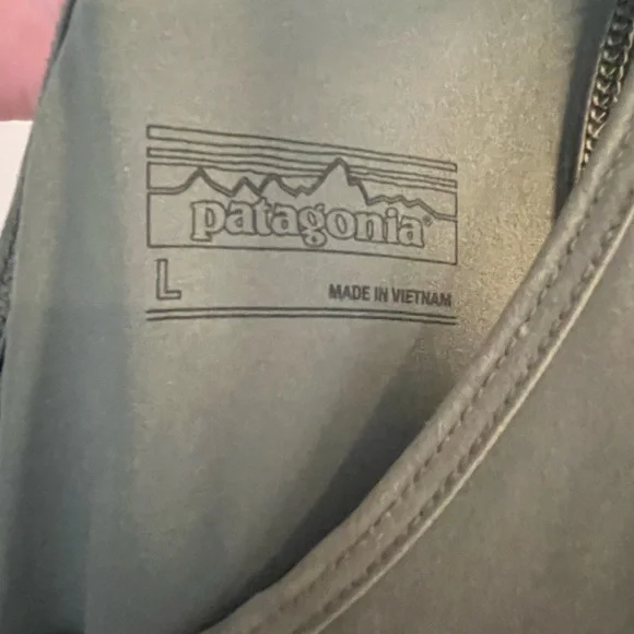 Patagonia jumpsuit- green - Picture 1 of 5